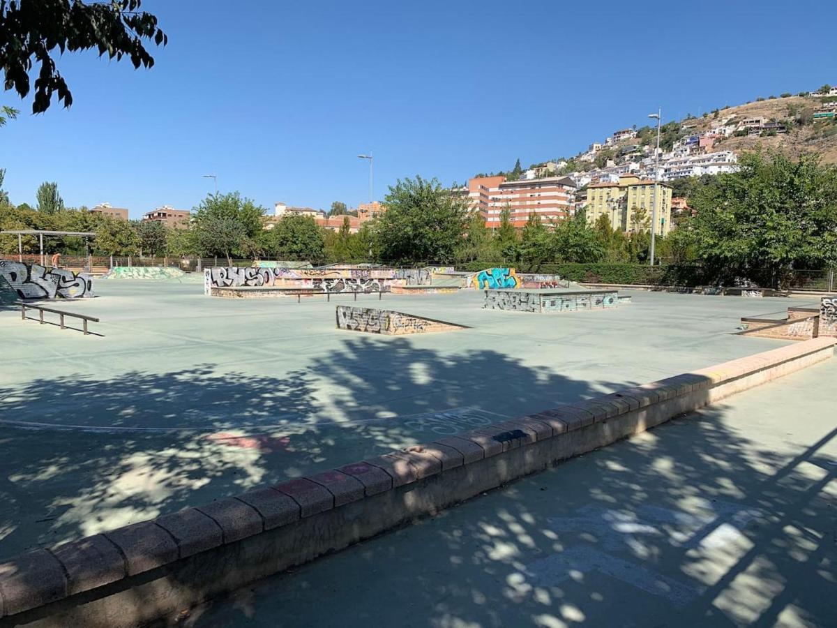 Apartamento En Granada Con Facil Aparcamiento En La Zona Exteriör bild